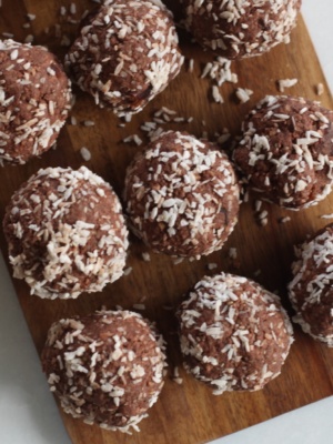 Paleo energy balls