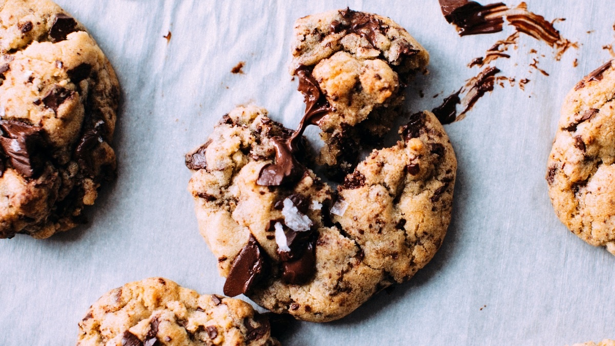 chocolate chip coconut cookies